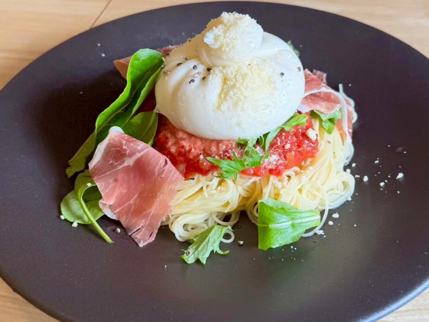 石窯で焼いたピザ