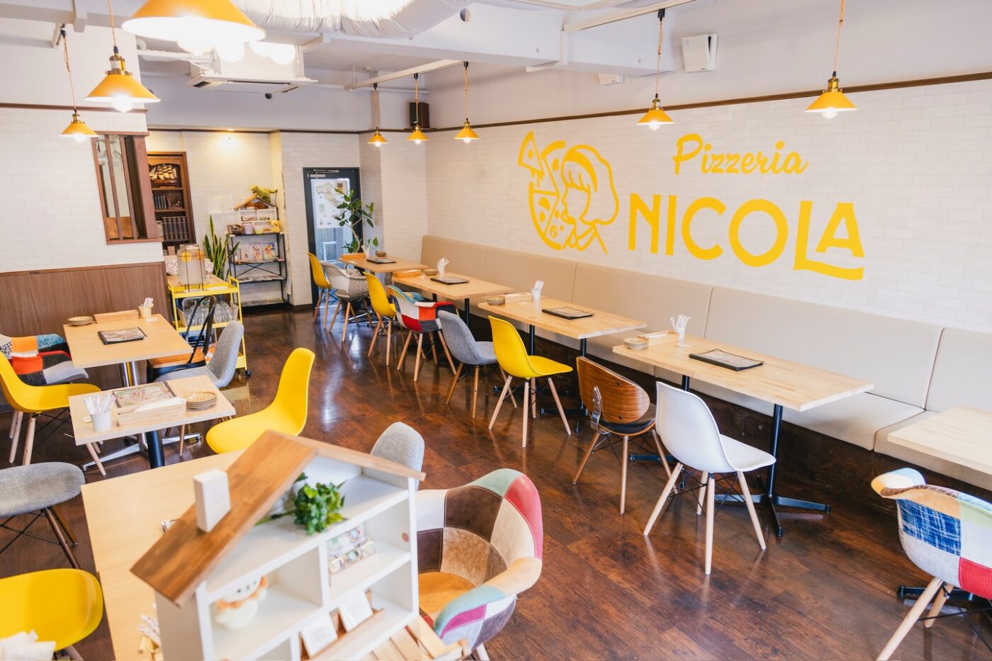 昼の店内